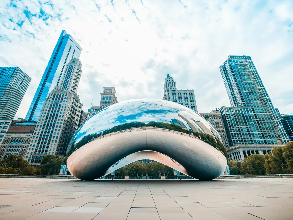 Cloud Gate sculpture in Chicago, Illinois