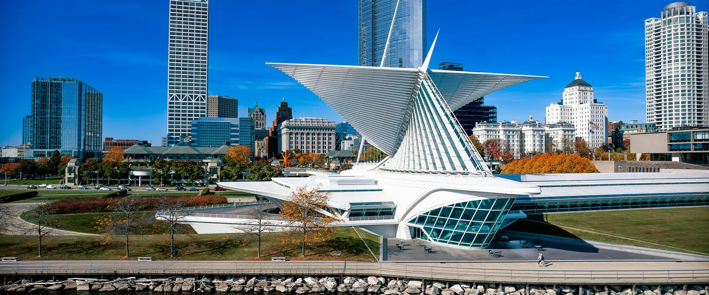 Milwaukee Art Museum on the lakefront in Milwaukee, Wisconsin